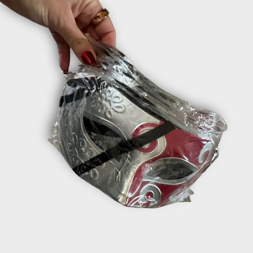 NEW 16 pack masquerade masks - Picture 1 of 6